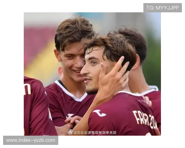 科莫客场大胜都灵，战术反击效率成关键