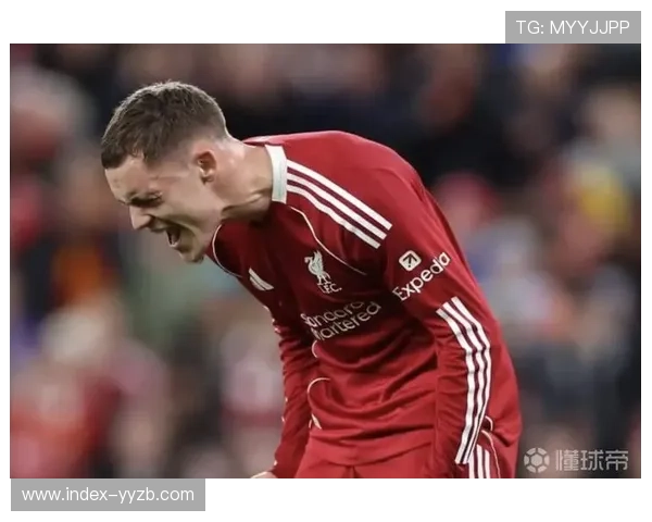 范戴克失误后掩面懊恼，头球破门瞬间释放压力